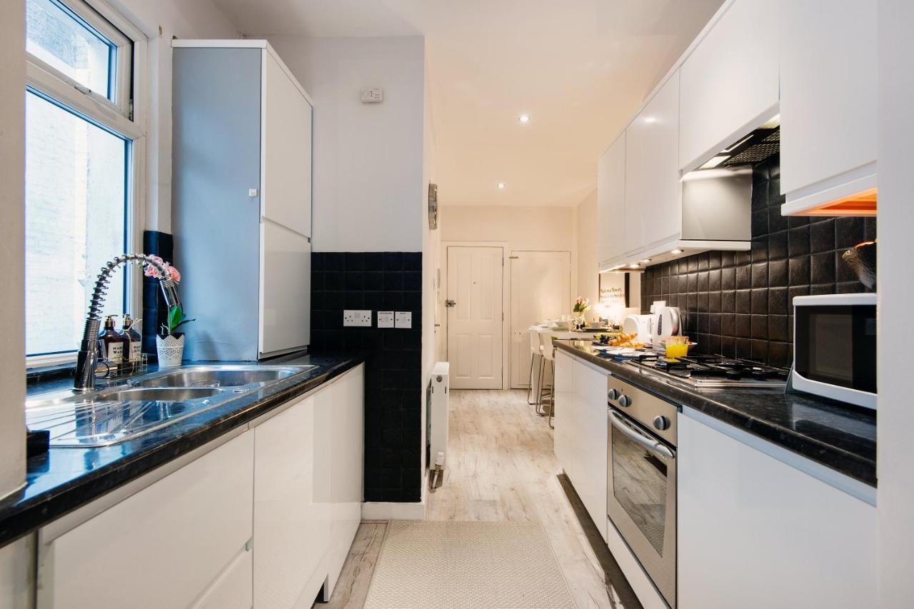 The Earl's Court Garden Gem * Londra