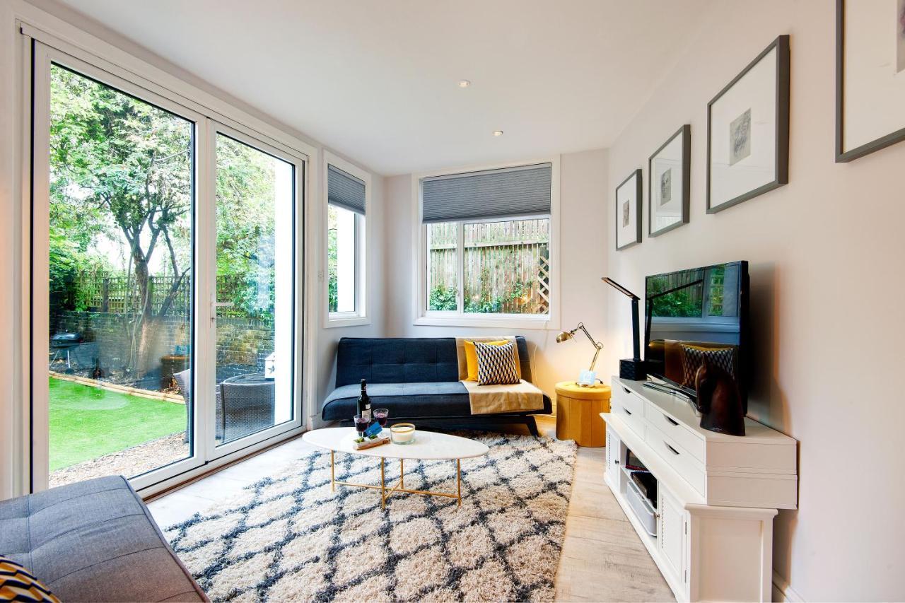 Apartment The Earl's Court Garden Gem *